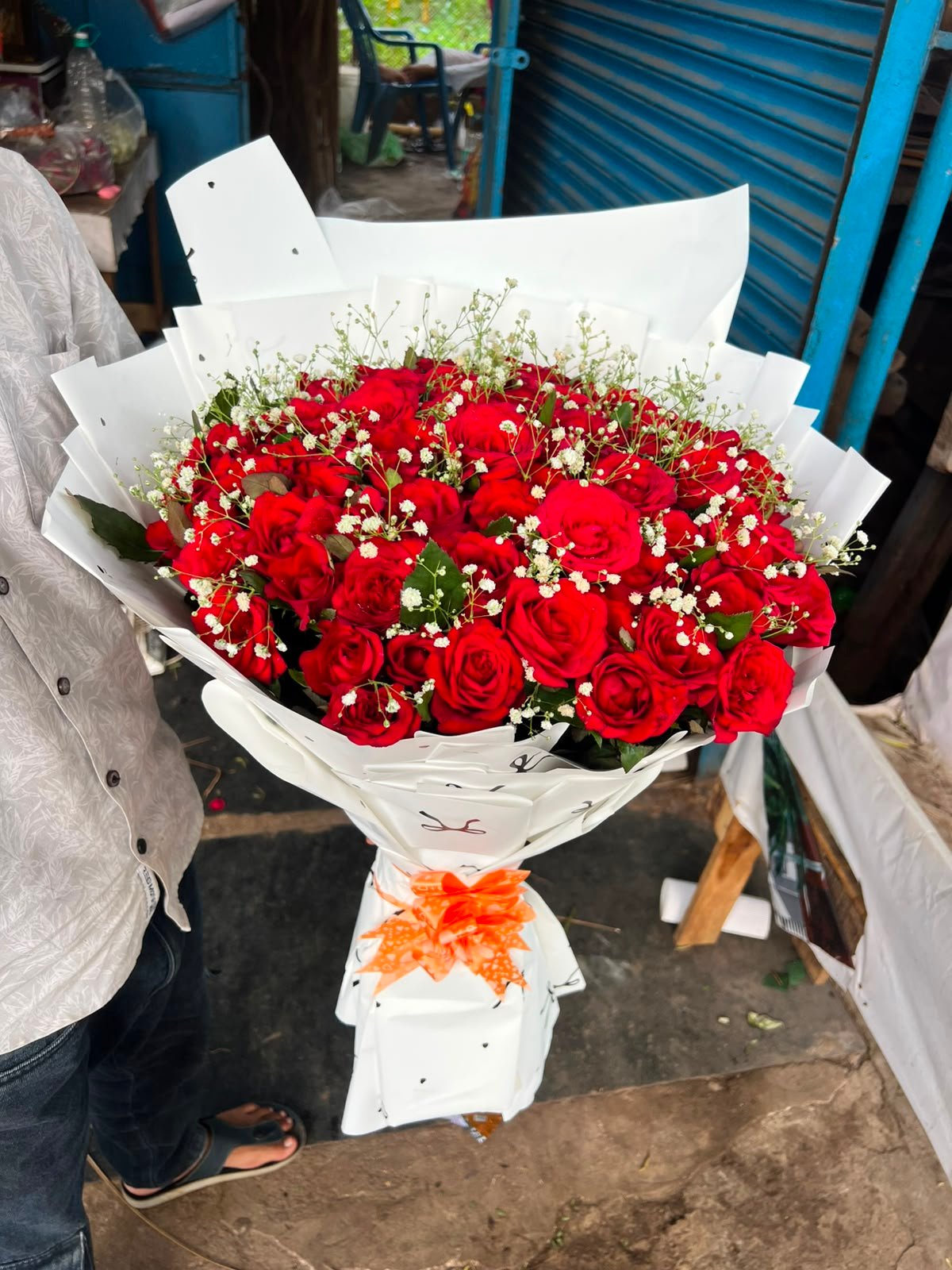 🌹 Grand Red Roses Premium Giant Bouquet - Image 4
