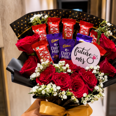 Feeling Celebration Premium Red Rose & Chocolate Bouquet – Cadbury Dairy Milk & KitKat