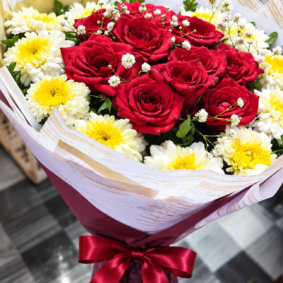Red Rose & White Daisy Premium Bouquet